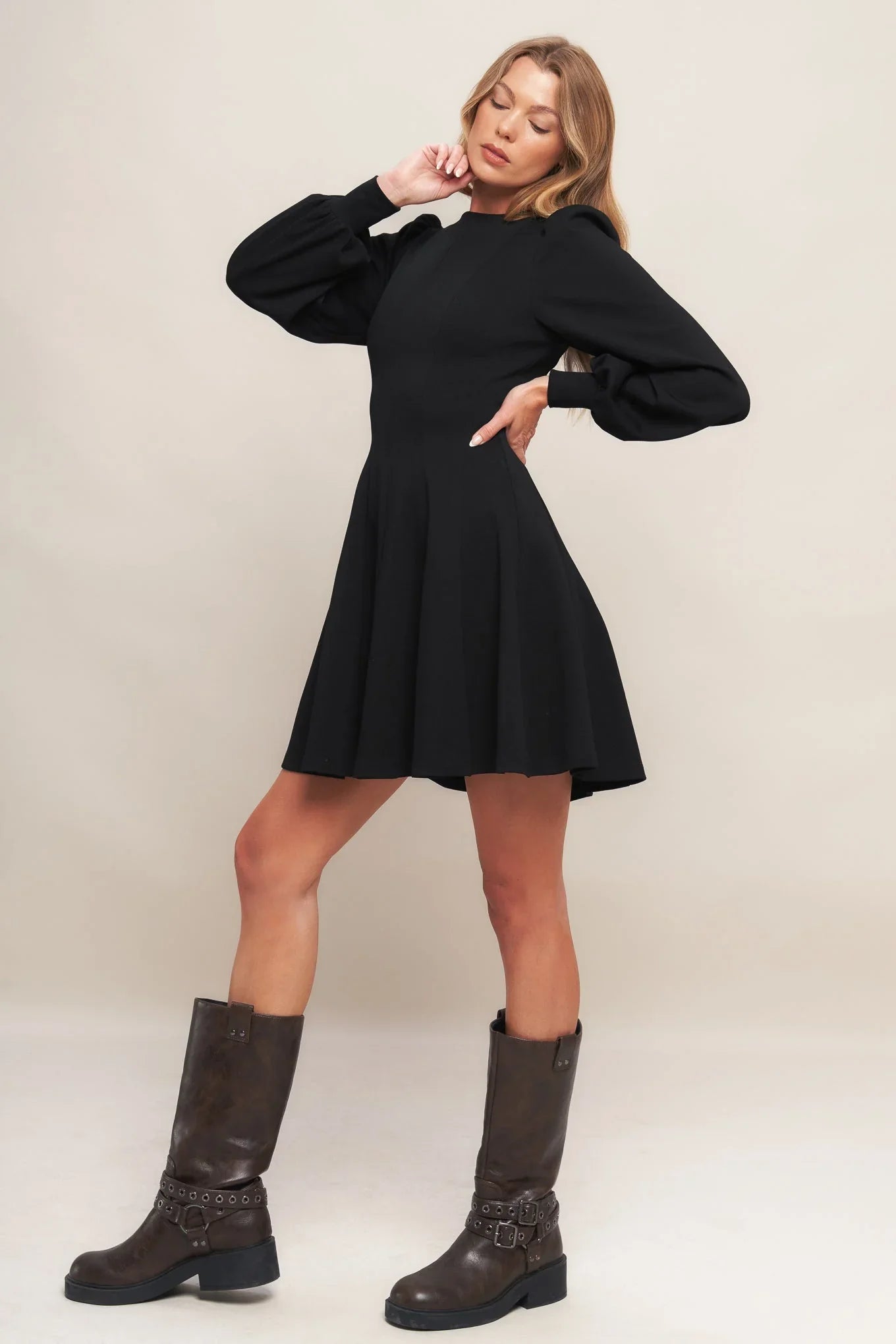 BLACK SWAN HEAVY KNIT MINI DRESS