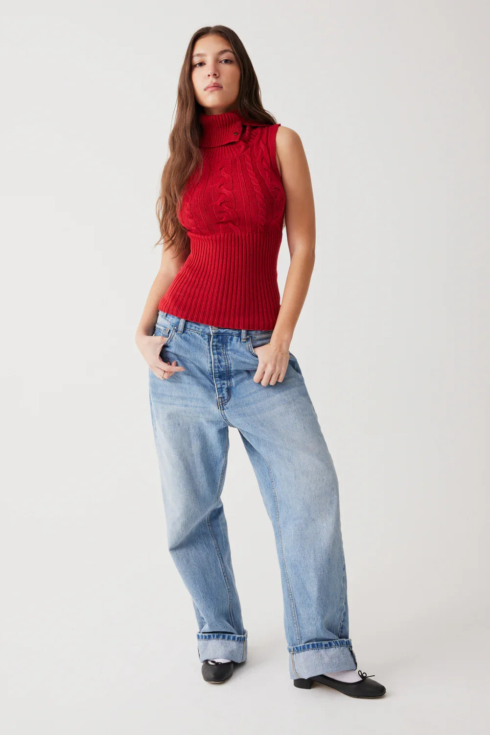 Axel Cable Cloud Knit Sleeveless Sweater Red Velvet