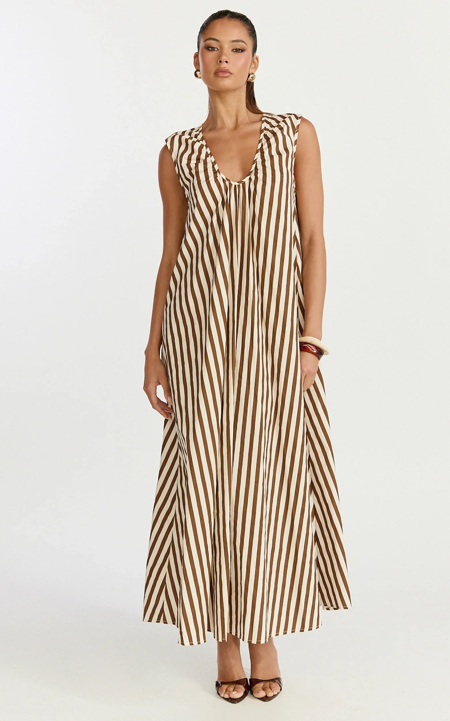 Raye Midi Dress Sleeveless Dress in Chocolate