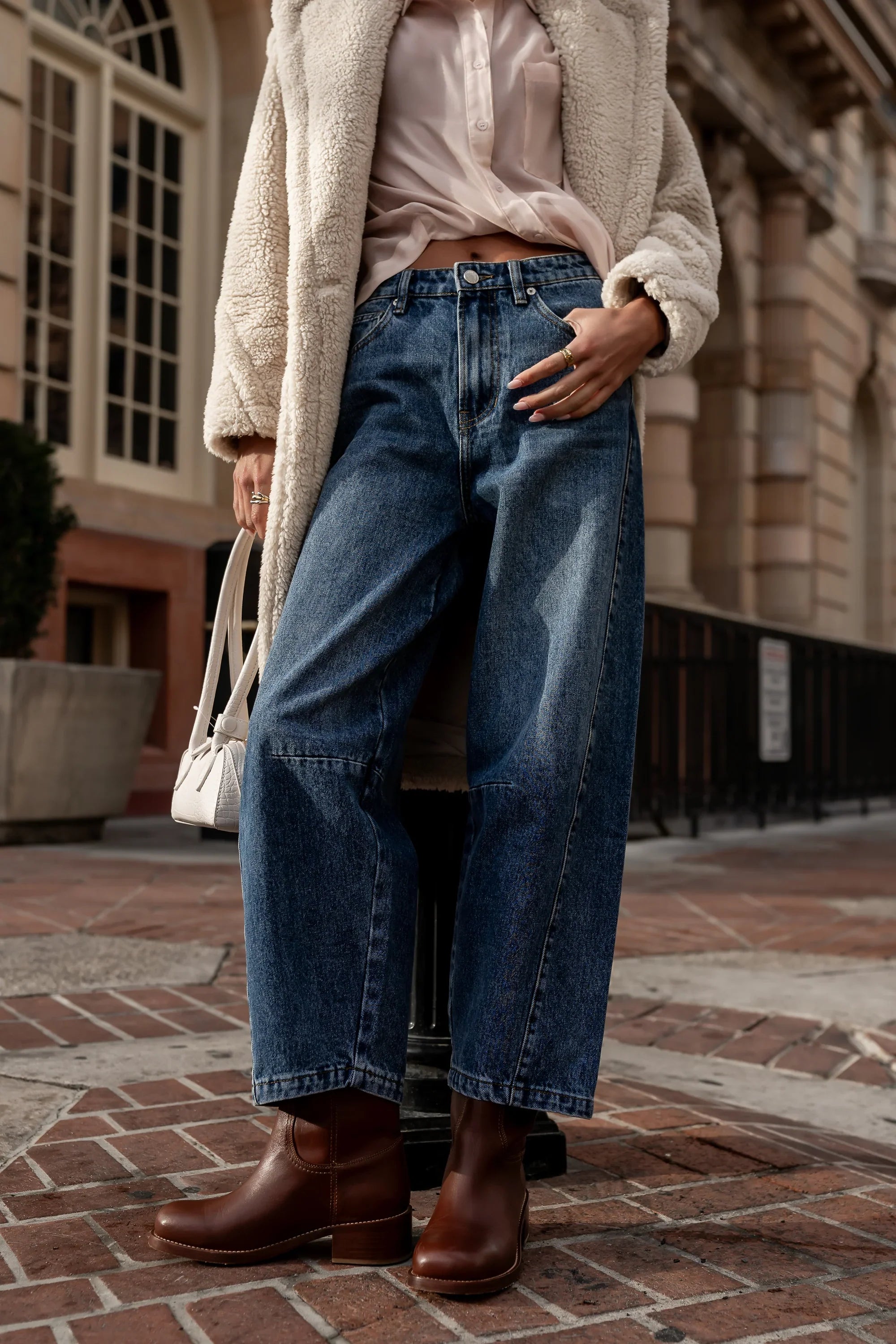 Torri Barrel Jeans