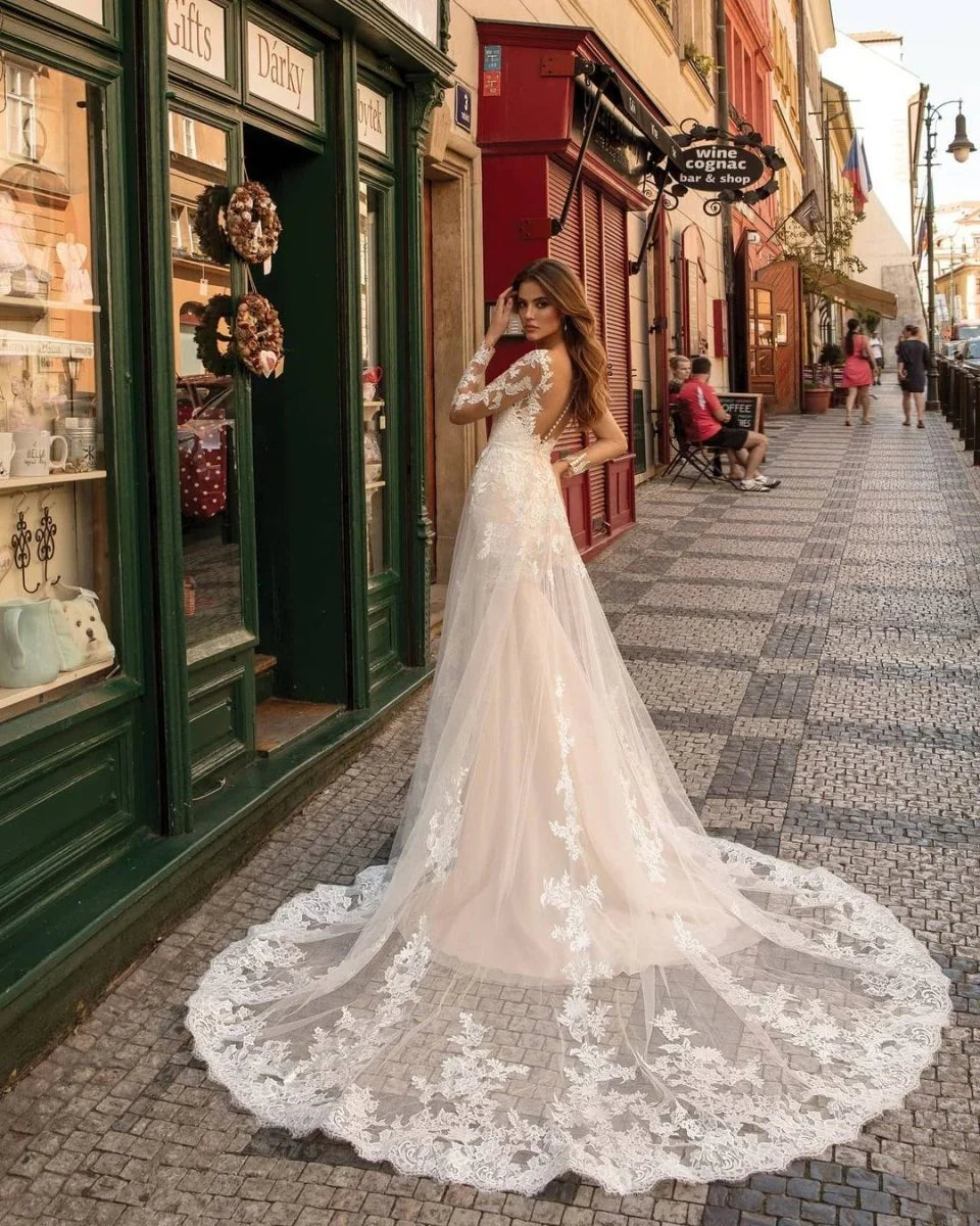 Modern Long Sleeves Mermaid Lace Ivory Wedding Dresses