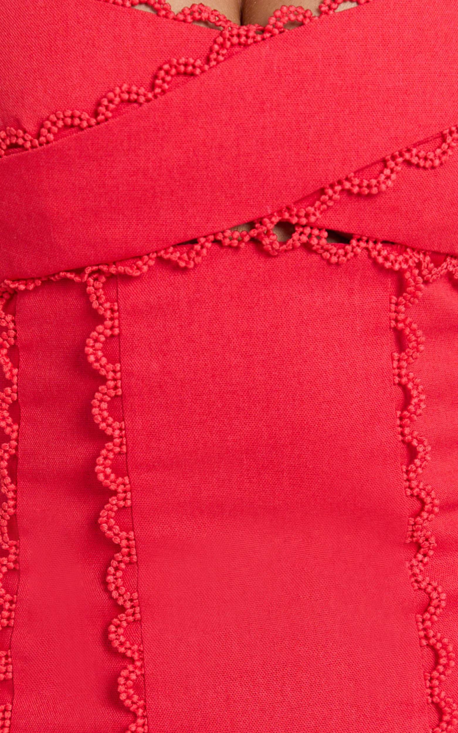 Gigi Mini Linen Blend Dress Sweetheart Tie Back Scallop Detail Dress in Red