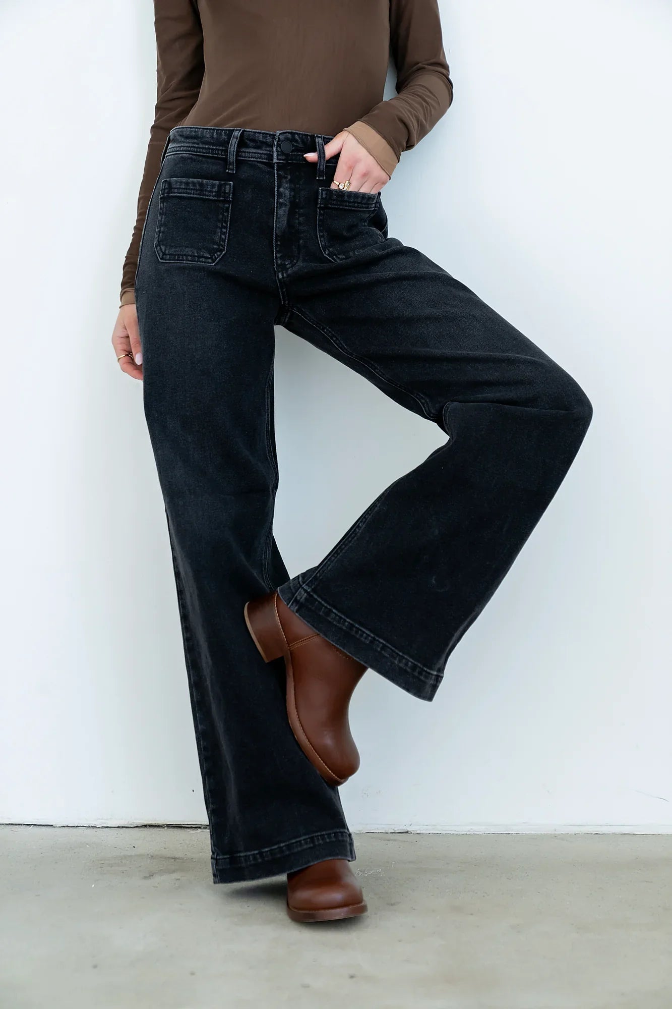Alexia Wide Leg Jeans in Washed Black