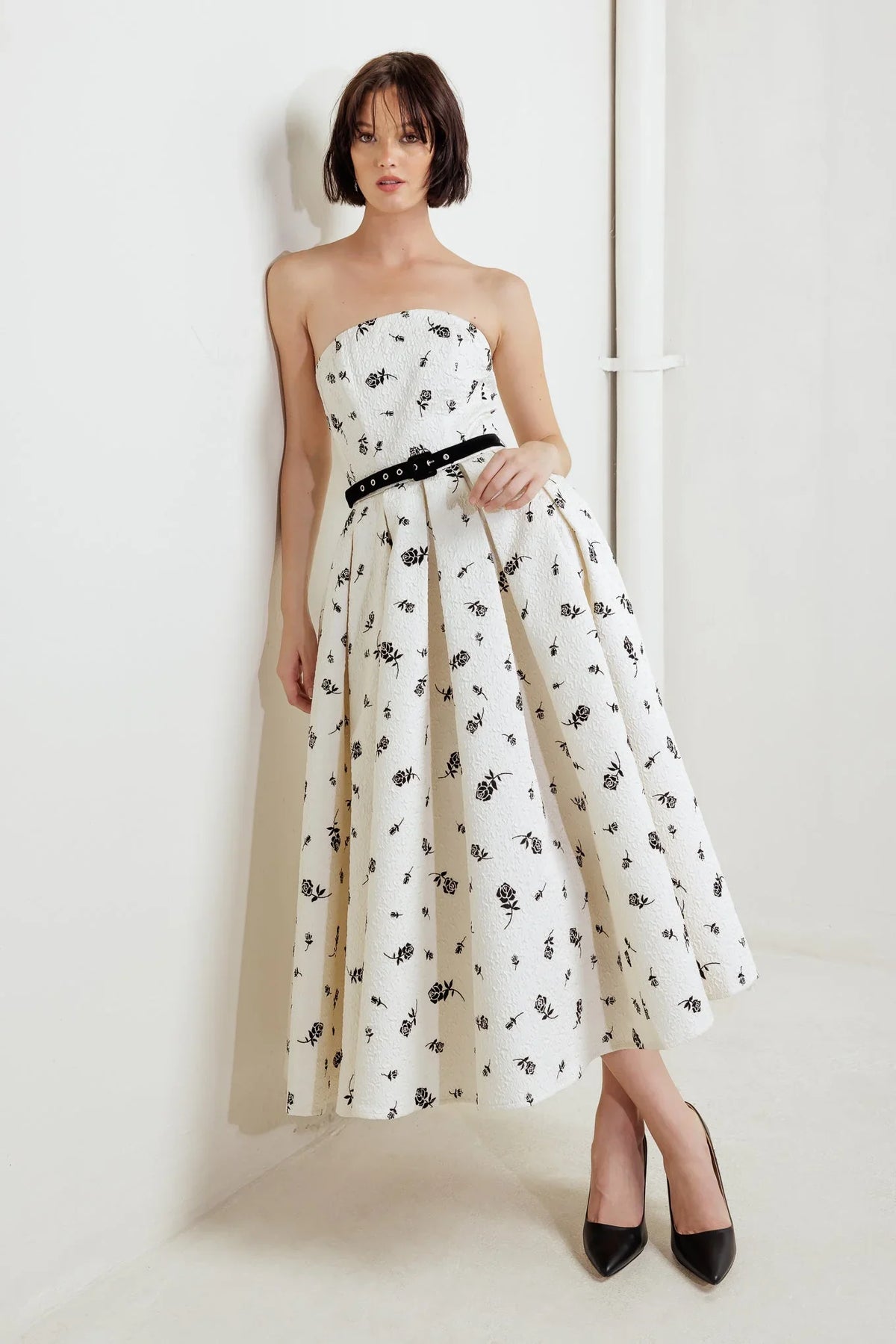 BLACK ROSE STRAPLESS MIDI DRESS