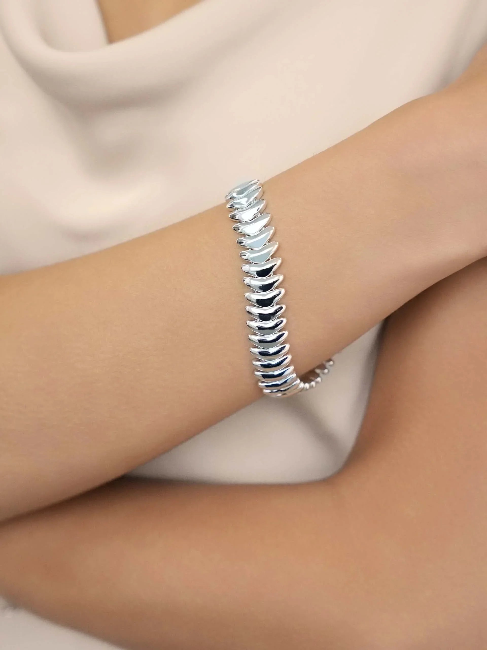 Metal Moderna Bracelet