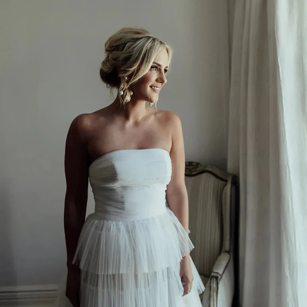 Sleeveless A Line Strapless Bohemian Tiered Tulle Wedding Dresses