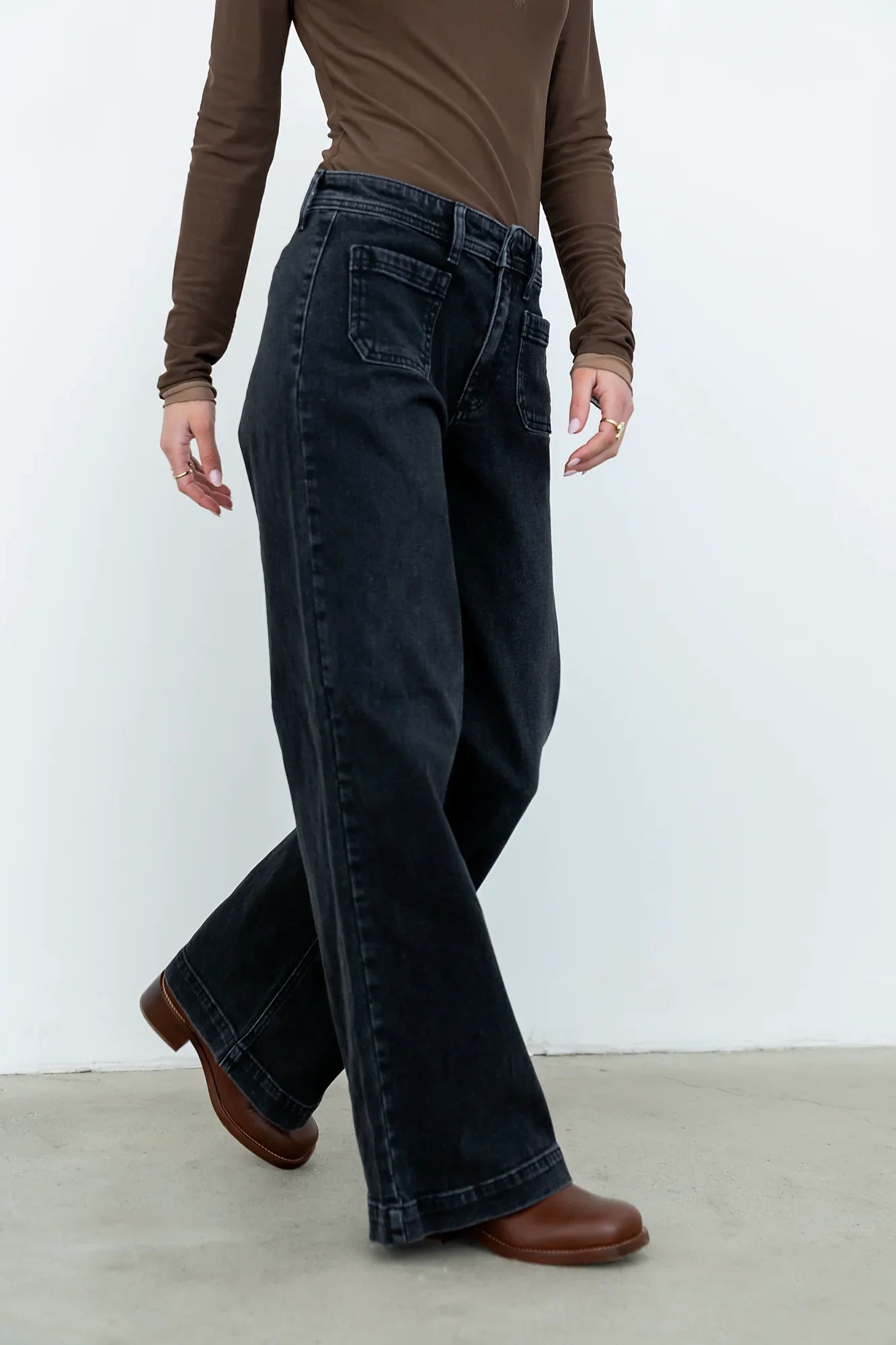 Alexia Wide Leg Jeans in Washed Black