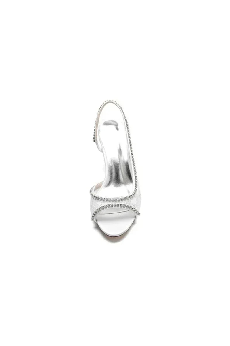 Elegant White Leather Sandals with Silver Chain Accent