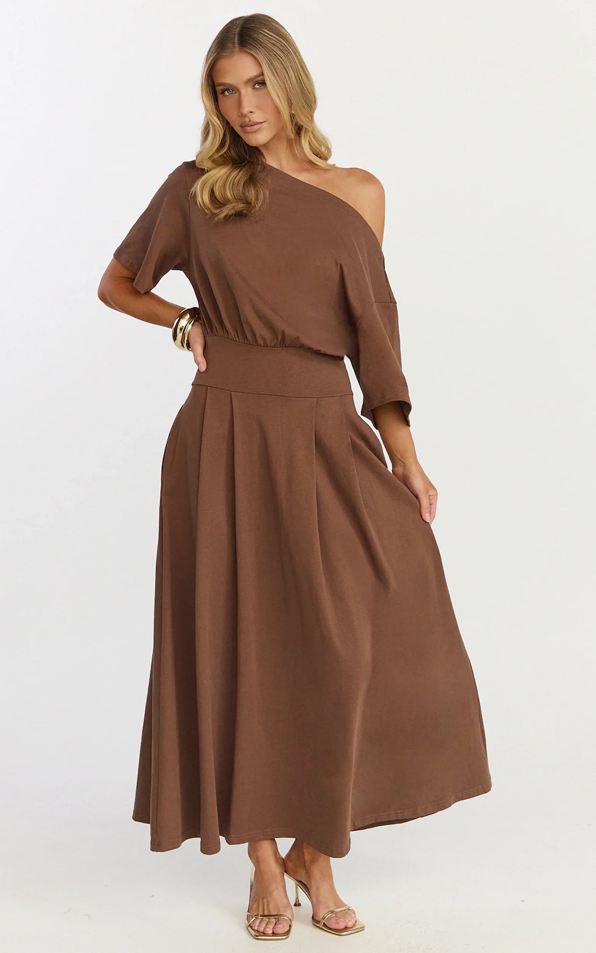 Tami Midi Dress Off Shoulder Dress in Chocolate