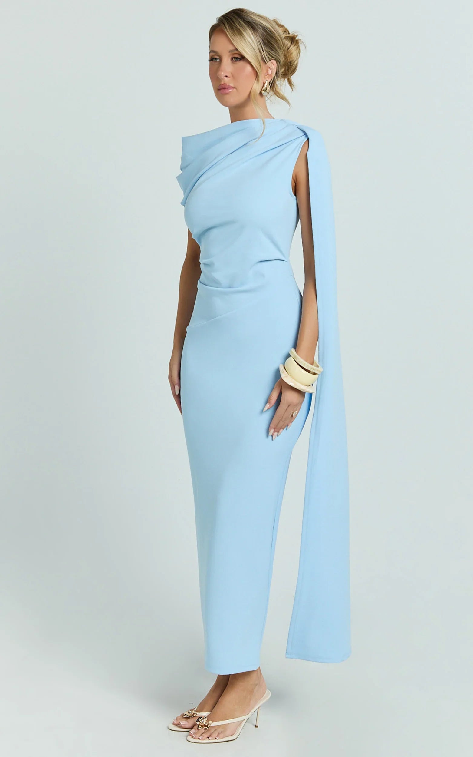 Visenta Midi Dress Asymmetrical Sleeve Dress in Blue