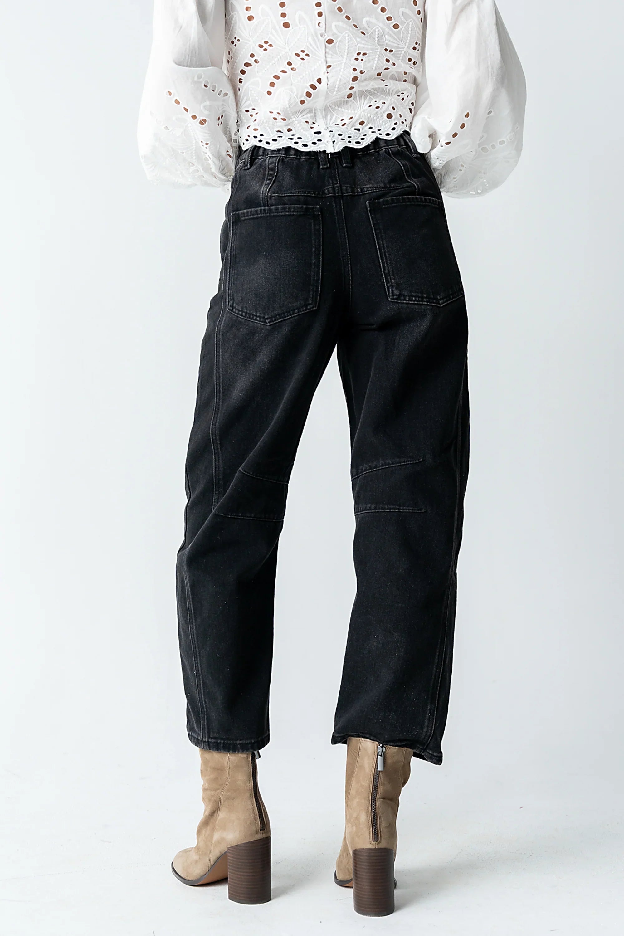 Kinsey Embroidered Barrel Jeans in Faded Black