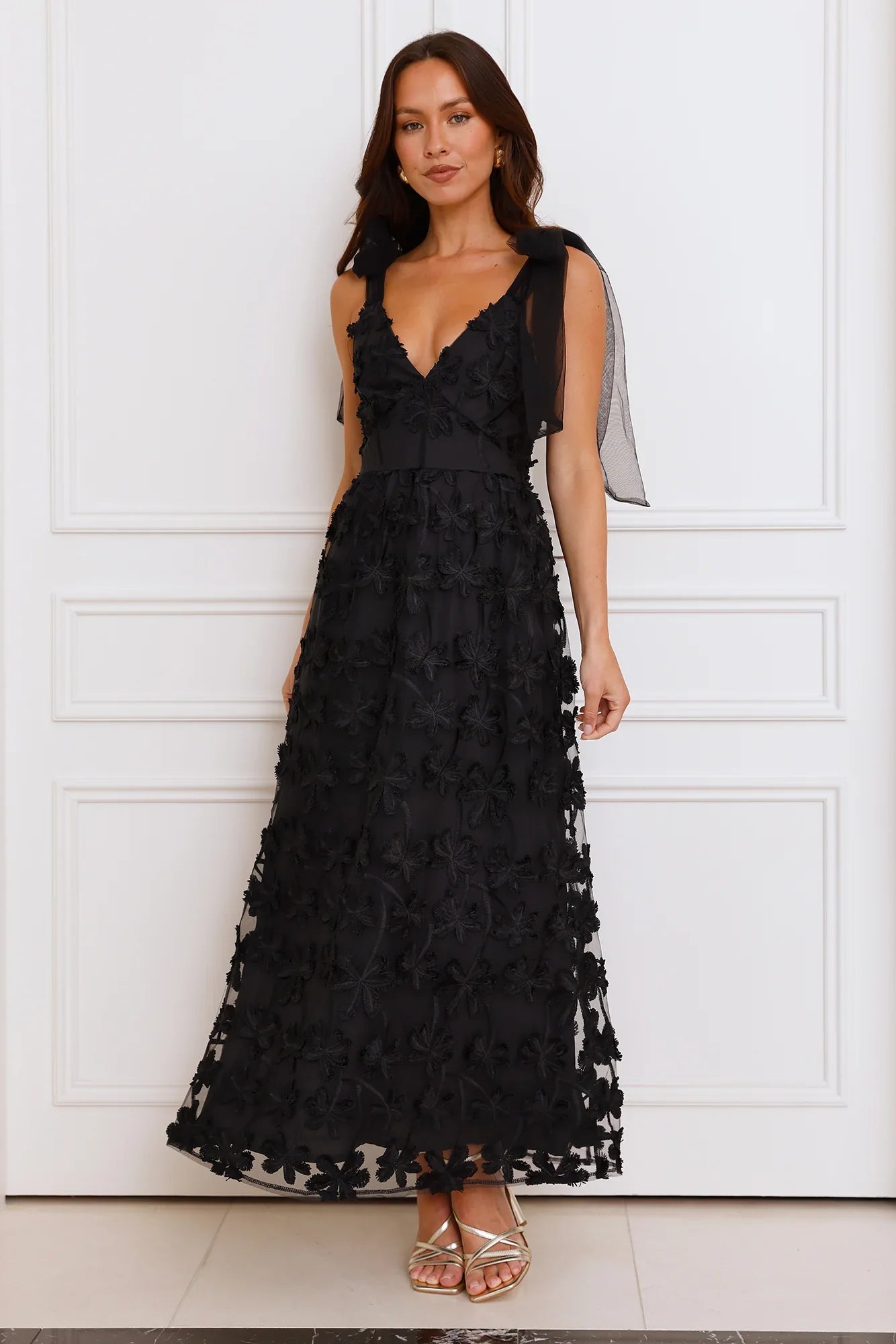 Distinguished Maxi Dress Black