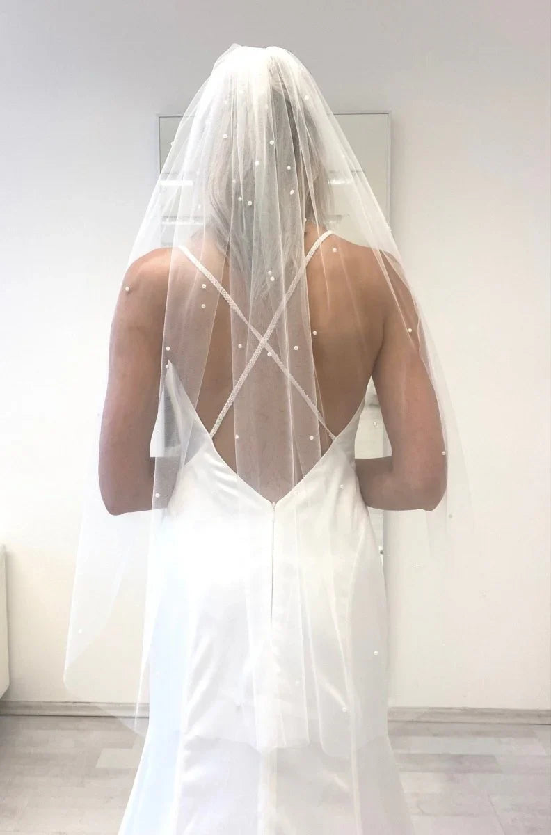 Vintage Tulle Lace Bridal Veil with Pearls White Long Wedding Veil